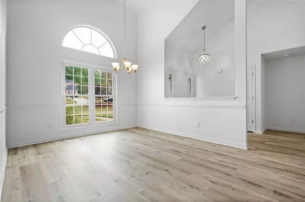 6073 Devonshire DR, Flowery Branch, GA 30542