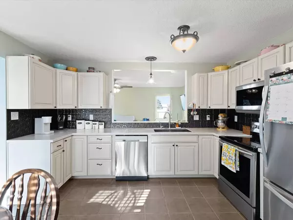 102 Camelia CT, Mooresville, IN 46158