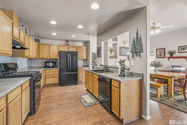 2425 Pileus Rd, Sparks, NV 89441-4822