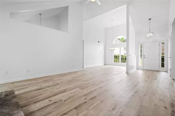 6073 Devonshire DR, Flowery Branch, GA 30542