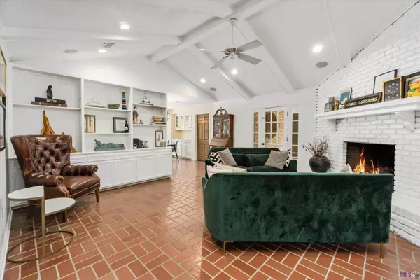 928 KENILWORTH PKWY, Baton Rouge, LA 70808