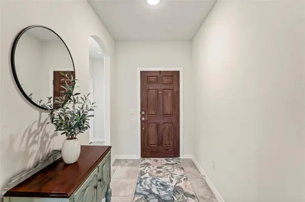 2713 Thornhill Lane, Mansfield, TX 76084