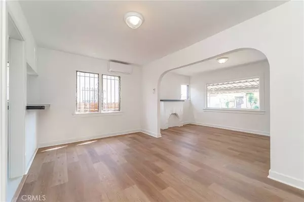 2067 W 67th ST, Los Angeles, CA 90047