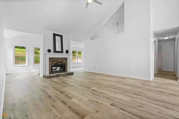 6073 Devonshire DR, Flowery Branch, GA 30542