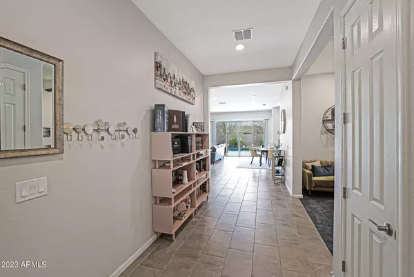 21265 W WILSHIRE Drive, Buckeye, AZ 85396