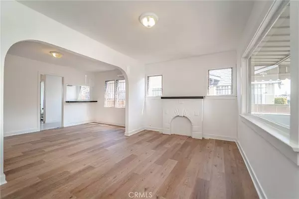 2067 W 67th ST, Los Angeles, CA 90047