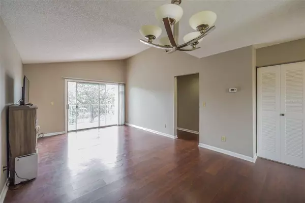 2572 WOODGATE BLVD #205, Orlando, FL 32822