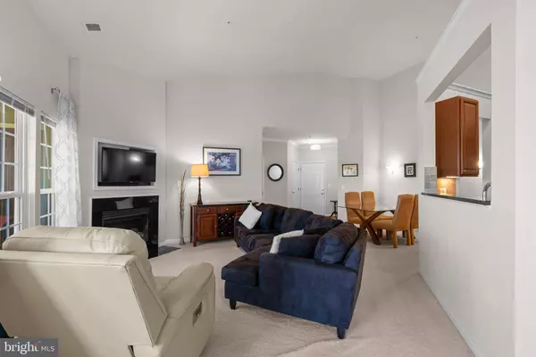 8440 ICE CRYSTAL DR #R, Laurel, MD 20723