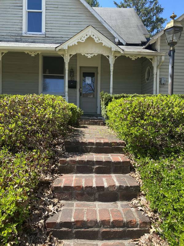 80 S Fifth ST, Zionsville, IN 46077