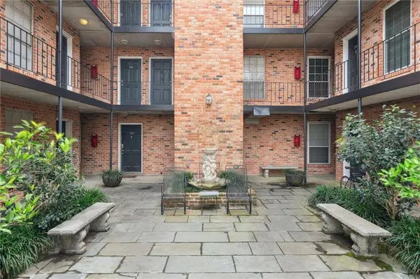 732 CHEROKEE ST #109, New Orleans, LA 70118