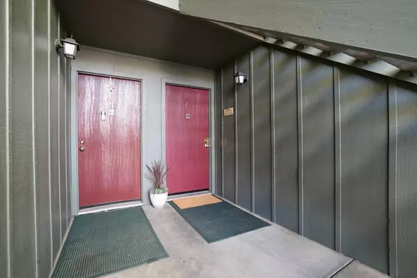 99 E Middlefield RD 15, Mountain View, CA 94043