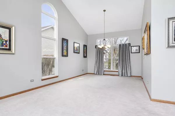 7319 Atkinson CIR, Plainfield, IL 60586