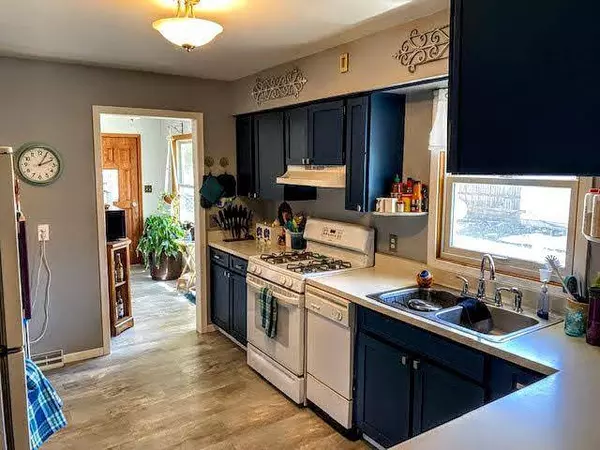 13205 Sylvan AVE, Lindstrom, MN 55045