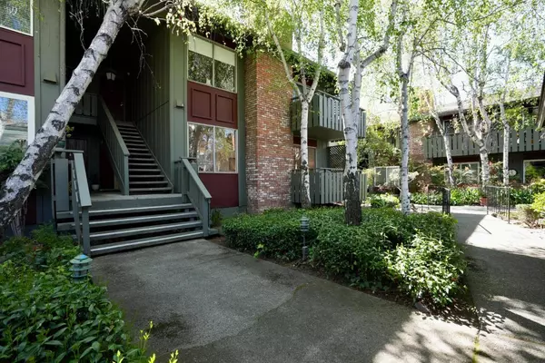 99 E Middlefield RD 15, Mountain View, CA 94043