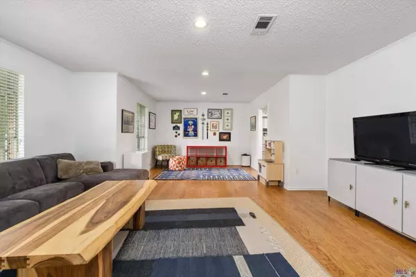 928 KENILWORTH PKWY, Baton Rouge, LA 70808