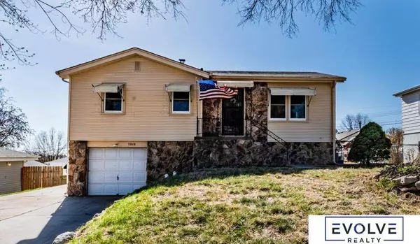 7010 S 41st Street, Bellevue, NE 68147