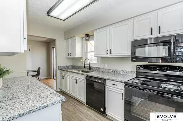 7010 S 41st Street, Bellevue, NE 68147