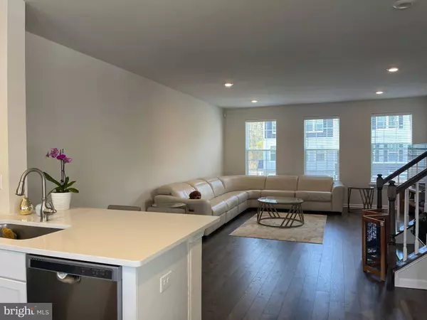 57 AUTUMN PARK DR, Medford, NJ 08055