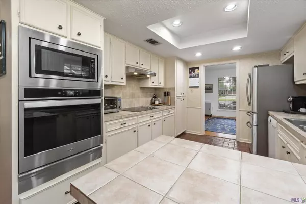 928 KENILWORTH PKWY, Baton Rouge, LA 70808