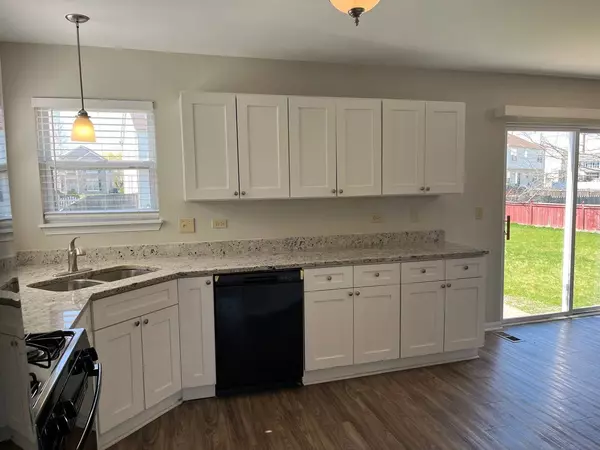 1811 Prairie Ridge DR, Plainfield, IL 60586