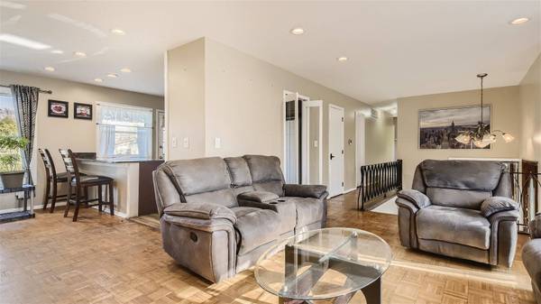 7433 Churchill DR, Hanover Park, IL 60133