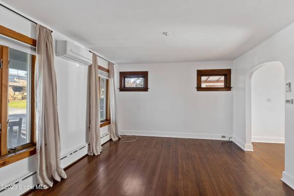 85 Hillcrest Avenue, Albany, NY 12203