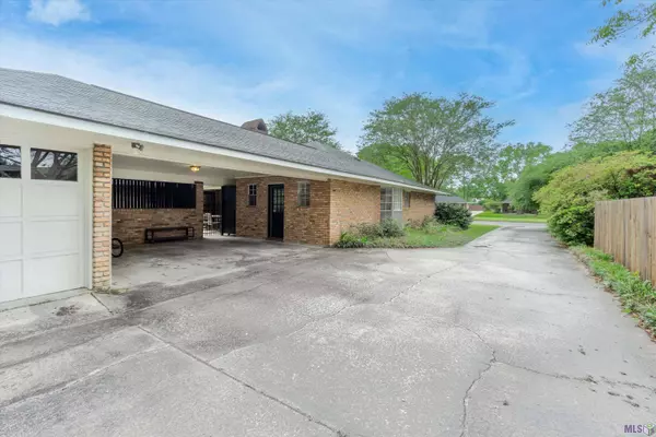 928 KENILWORTH PKWY, Baton Rouge, LA 70808