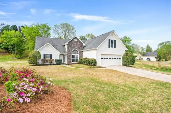 6073 Devonshire DR, Flowery Branch, GA 30542