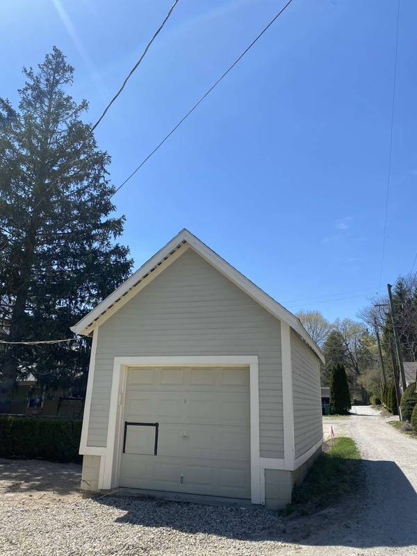 80 S Fifth ST, Zionsville, IN 46077