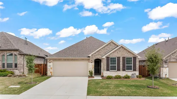 2713 Thornhill Lane, Mansfield, TX 76084