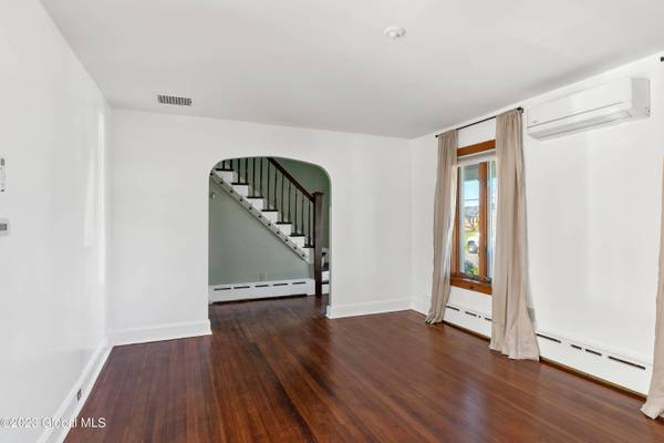 85 Hillcrest Avenue, Albany, NY 12203