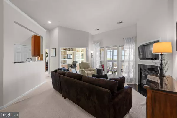 8440 ICE CRYSTAL DR #R, Laurel, MD 20723