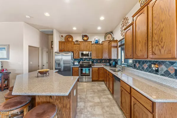 21128 W RESTIN Road, Wittmann, AZ 85361