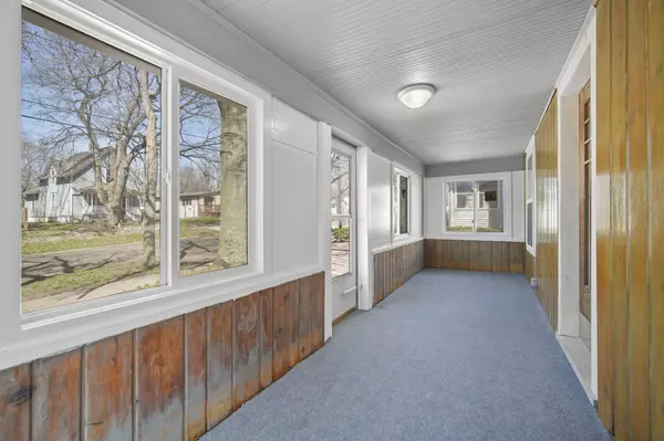 329 N Grinnell Street, Jackson, MI 49202