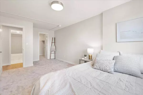 4397 Wilshire BLVD #103, Mound, MN 55364