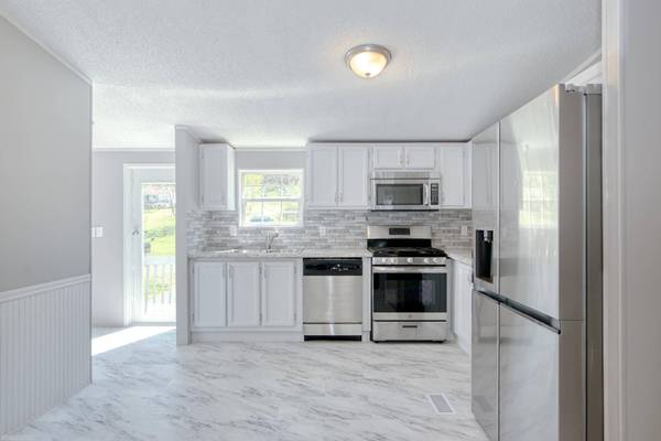 604 Newbern RD, Pulaski, VA 24301