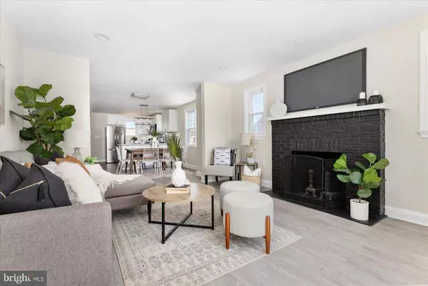 3006 OAK FOREST DR, Parkville, MD 21234