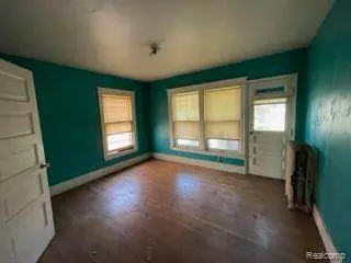 649 GLADSTONE Street S, Detroit, MI 48202