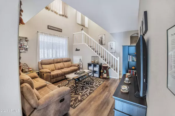 40120 N CALABRIA Street, San Tan Valley, AZ 85140