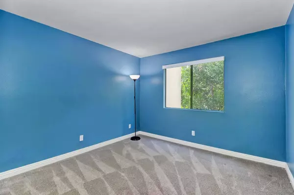 5525 Shasta Lane #201, La Mesa, CA 91942