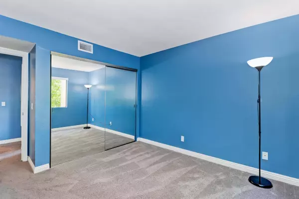 5525 Shasta Lane #201, La Mesa, CA 91942