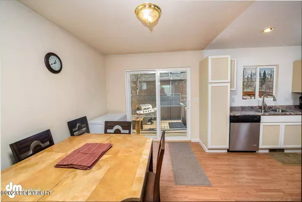 8331 Henry CIR, Anchorage, AK 99507