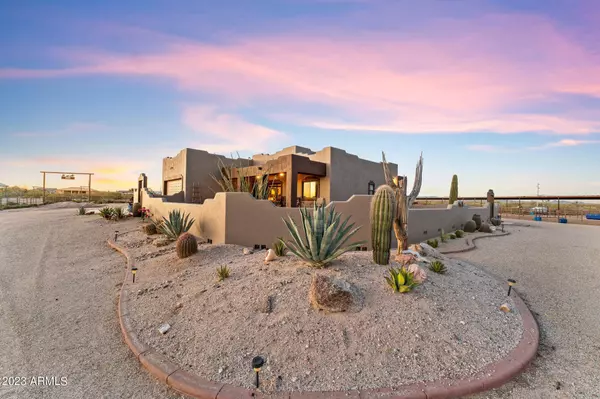 21128 W RESTIN Road, Wittmann, AZ 85361