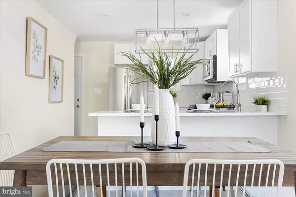 3006 OAK FOREST DR, Parkville, MD 21234