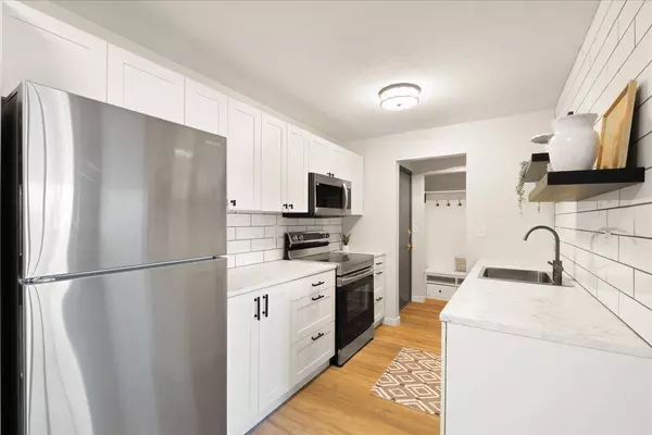 4397 Wilshire BLVD #103, Mound, MN 55364