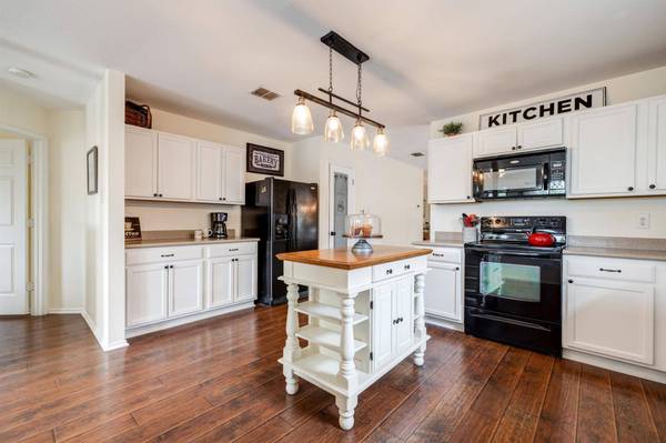 12808 Cedar Hollow Drive, Fort Worth, TX 76244