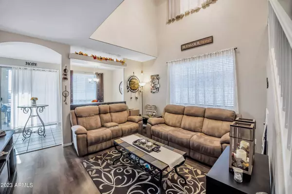 40120 N CALABRIA Street, San Tan Valley, AZ 85140