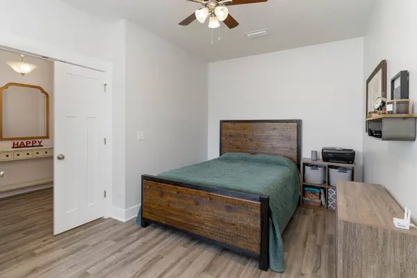 2006 Cambridge Park Dr, Gulf Breeze, FL 32563