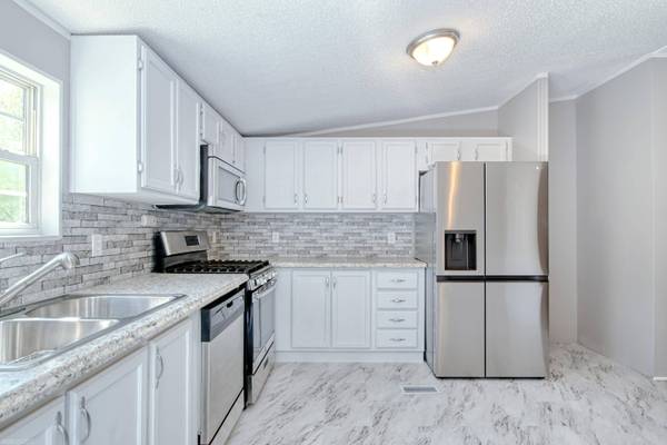 604 Newbern RD, Pulaski, VA 24301