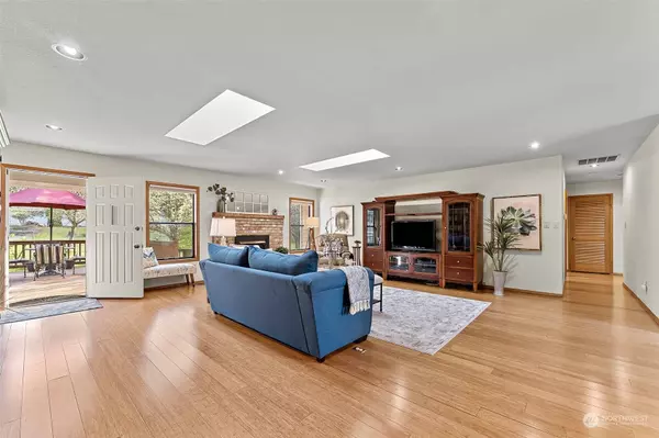 3910 8th ST NW, Gig Harbor, WA 98335